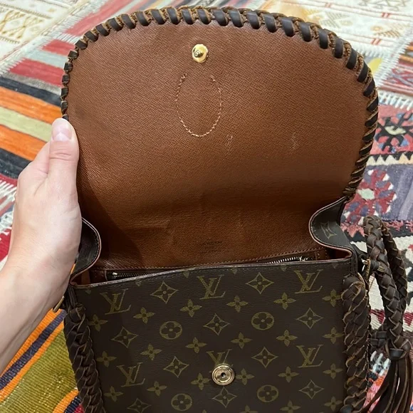 Leather & Vodka Louis Vuitton Saint Cloud - Picture 7 of 15